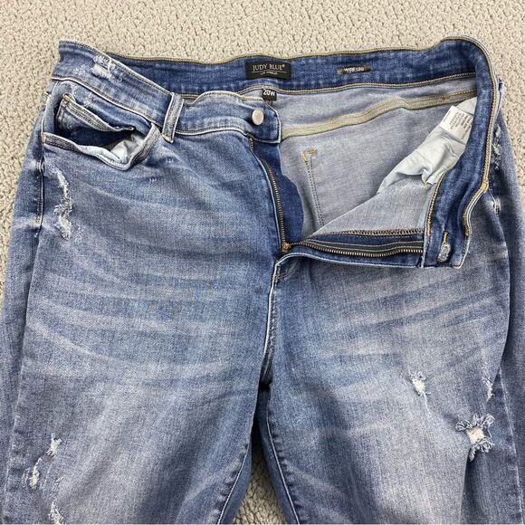 Judy Blue Women's Light Wash Distressed Wide Legs Crop Jeans  | Size:  20W - Picture 4 of 15